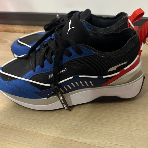 Sneakers - Picture 1 of 3